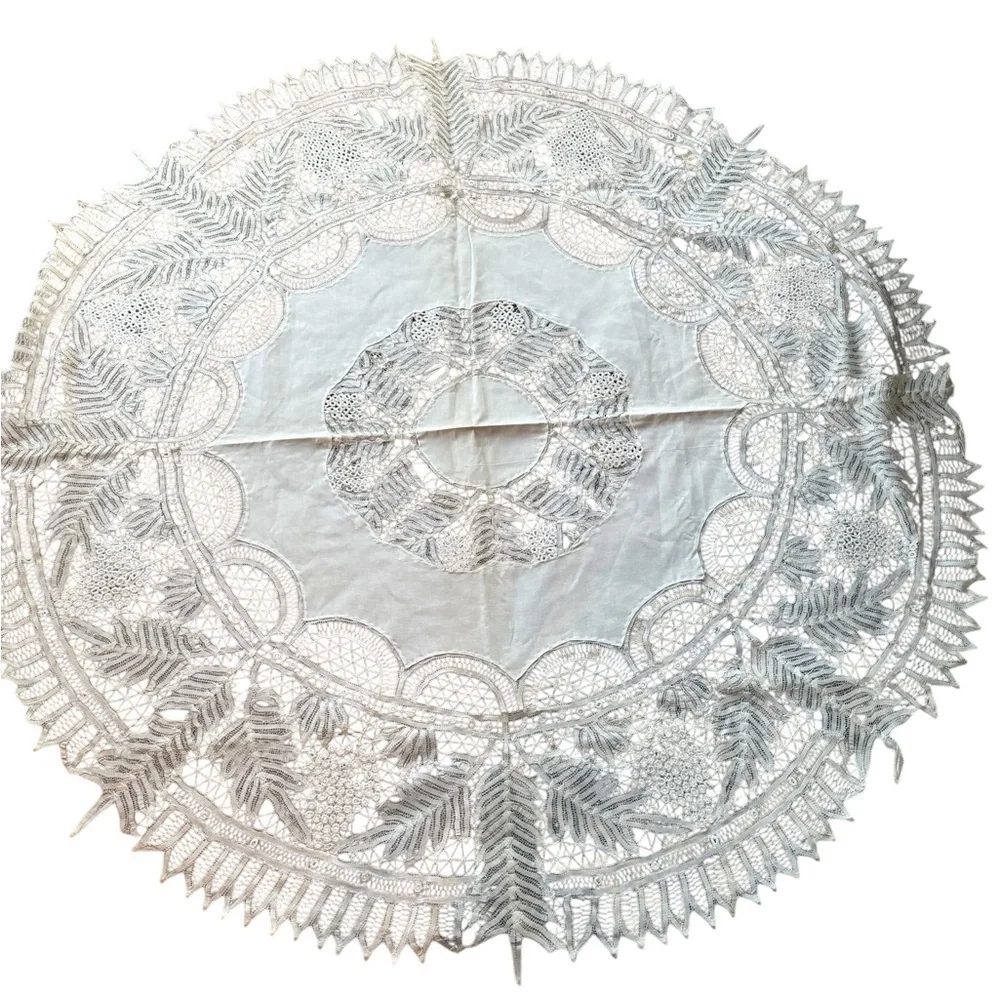 VTG French Lace Crochet Tablecloth Topper White Round 67” Vintage Old World